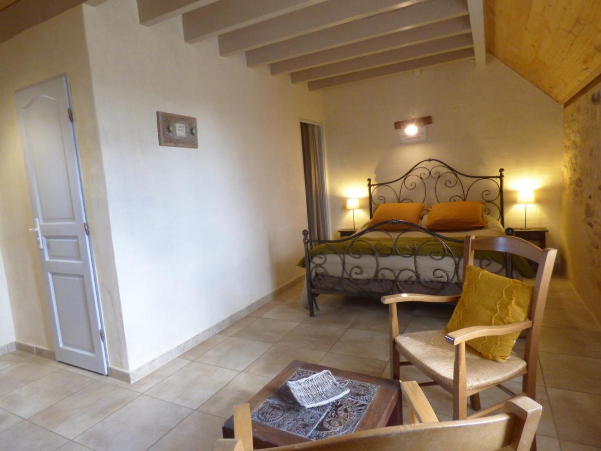 Bed and Breakfast Britavit à Saint-Avit-Sénieur Extérieur photo